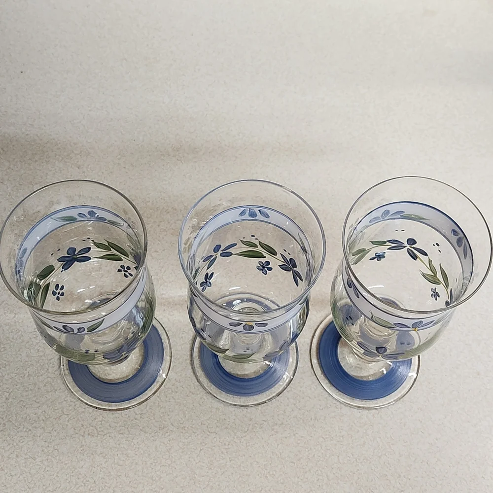 3 VTG Hand-Painted Floral Goblets– Blue And White Floral - Picture 3 of 10